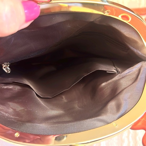 NEW,Mrs. Crabs,Novelty Crab-Shaped Vibrant Orange Bag, NEW, Comes W/Strapš¦ - Picture 4 of 10